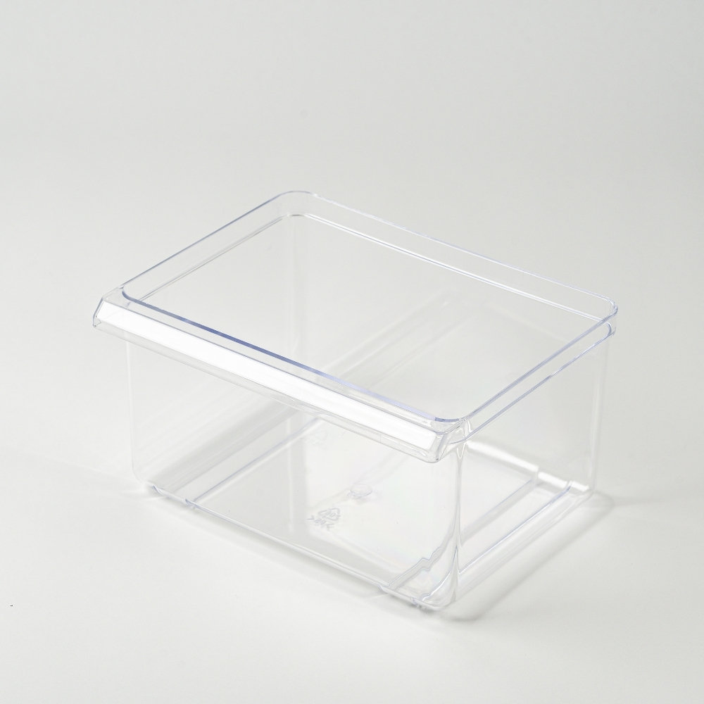 Image of the vegetable container on a white background